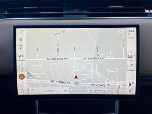 Used 2025 Land Rover Range Rover Long Wheelbase SE AWD/4WD image 27