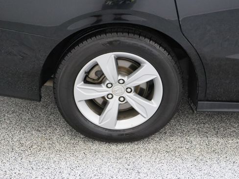 Used 2018 Honda Odyssey EX image 6