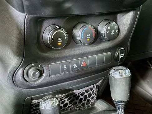 Used 2016 Jeep Wrangler Unlimited Sport w/ Quick Order Package 24S AWD/4WD image 14