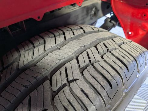 Used 2020 Chevrolet Silverado 1500 Custom w/ Custom Value Package image 31