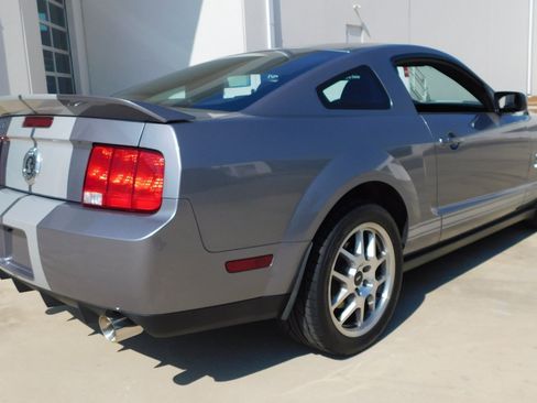 Used 2007 Ford Mustang Shelby GT500 RWD image 24