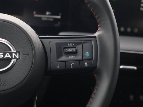 New 2026 Nissan Kicks SR AWD/4WD image 9