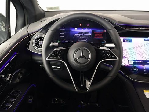 New 2026 Mercedes-Benz EQS 400 4MATIC SUV image 3