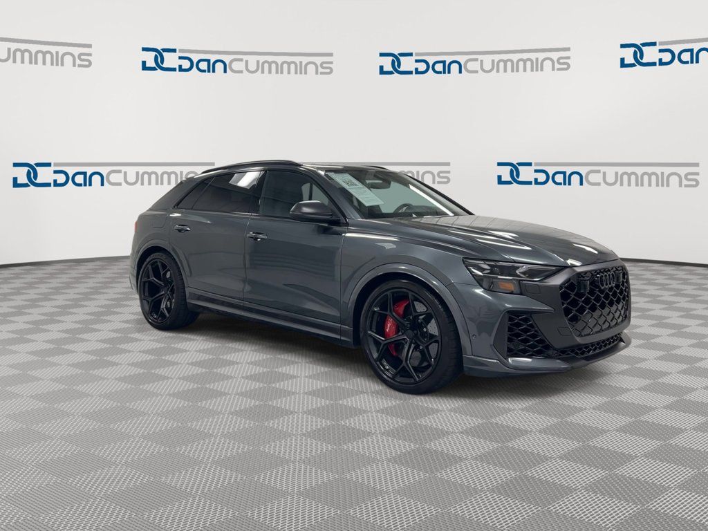 Used 2026 Audi RS Q8 performance AWD/4WD image 2