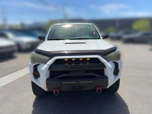 Used 2022 Toyota 4Runner TRD Off-Road Premium w/ Moonroof Package AWD/4WD image 2
