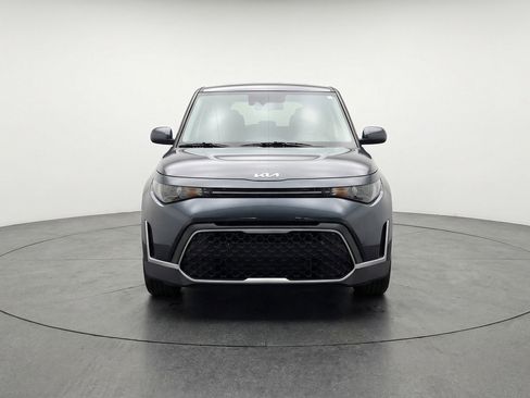 Used 2025 Kia Soul LX w/ LX Technology Package image 2