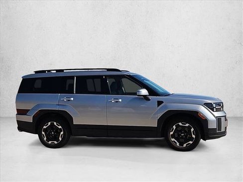 Used 2024 Hyundai Santa Fe SEL FWD image 10