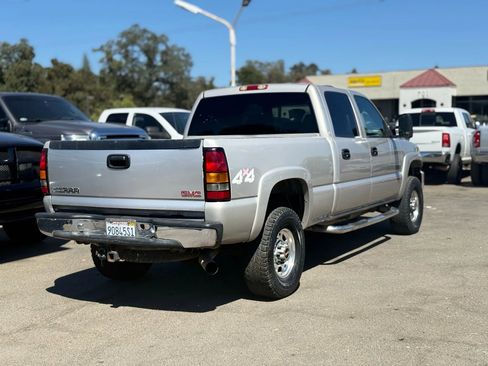 Used 2005 GMC Sierra 2500 SLT w/ Heavy-Duty Power Package image 3