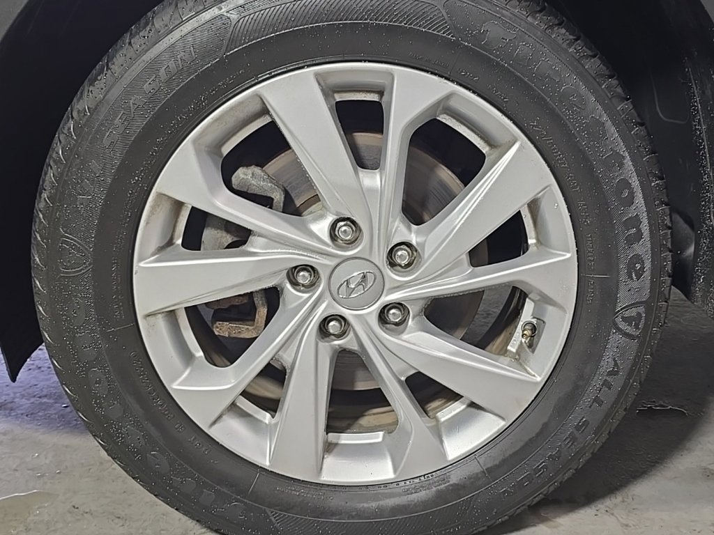 Used 2019 Hyundai Tucson SE AWD/4WD image 12