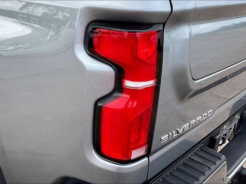Used 2025 Chevrolet Silverado 2500 High Country w/ High Country Premium Package AWD/4WD image 20