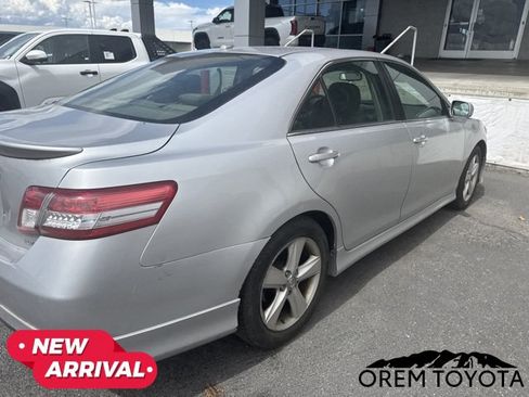 Used 2010 Toyota Camry SE w/ Sport Leather Pkg FWD image 19