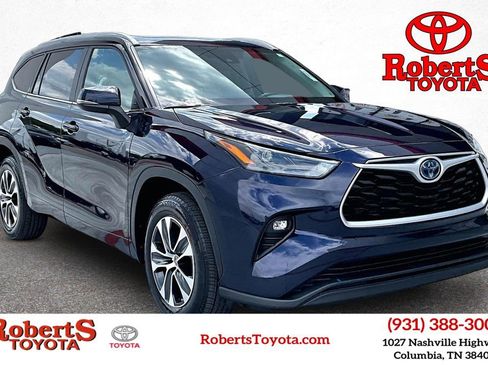 Used 2024 Toyota Highlander XLE image 1