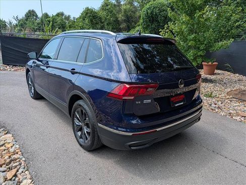 Used 2022 Volkswagen Tiguan SE w/ Panoramic Sunroof Package FWD image 3