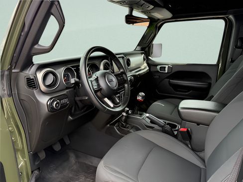 Used 2021 Jeep Wrangler Sport AWD/4WD image 4