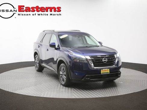 Used 2025 Nissan Pathfinder SV FWD image 49