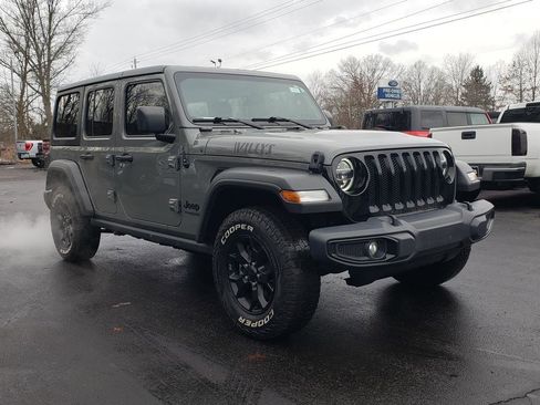 Used 2021 Jeep Wrangler Sport image 3