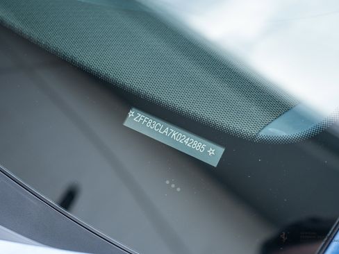 Used 2019 Ferrari 812 Superfast RWD image 27