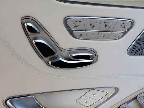 Used 2017 Mercedes-Benz S 550 Cabriolet image 11
