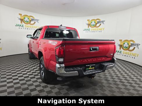 Used 2019 Toyota Tacoma TRD Sport w/ Technology Package image 6