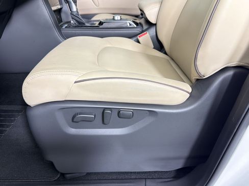 Used 2024 Nissan Armada SV w/ Cargo Package AWD/4WD image 12