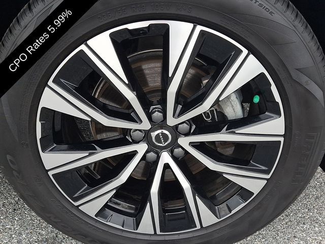 Certified 2024 Volvo XC60 B5 Plus w/ Protection Package Premier AWD/4WD image 10