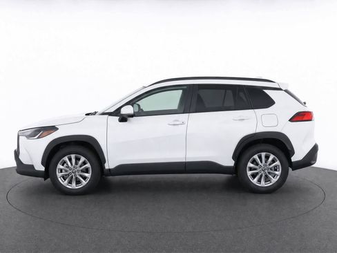 Used 2022 Toyota Corolla Cross LE AWD/4WD image 8