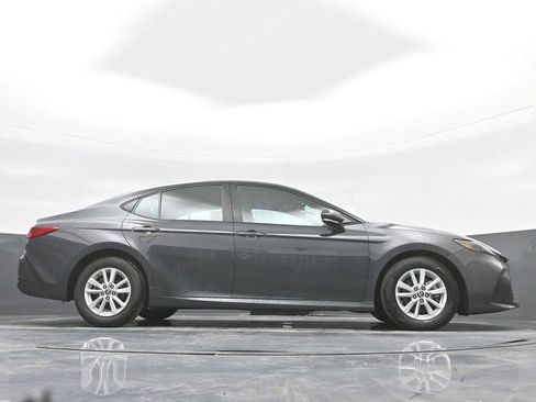 Used 2025 Toyota Camry LE w/ Convenience Package image 37