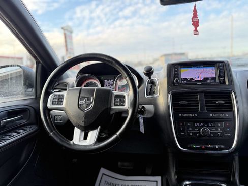 Used 2019 Dodge Grand Caravan GT image 34