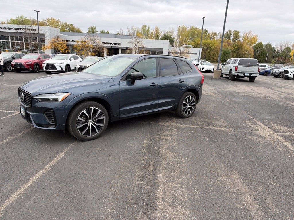 Used 2024 Volvo XC60 B5 Plus w/ Protection Package Premier AWD/4WD image 1