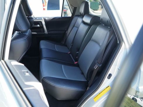 Used 2018 Toyota 4Runner SR5 Premium image 35