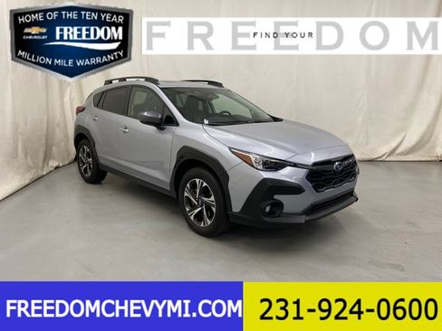 Used 2025 Subaru Crosstrek 2.5i Premium AWD/4WD image 1
