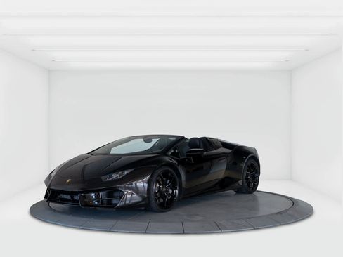 Used 2017 Lamborghini Huracan LP 580-2 RWD image 1