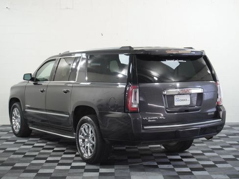 Used 2015 GMC Yukon XL Denali w/ Open Road Package AWD/4WD image 3