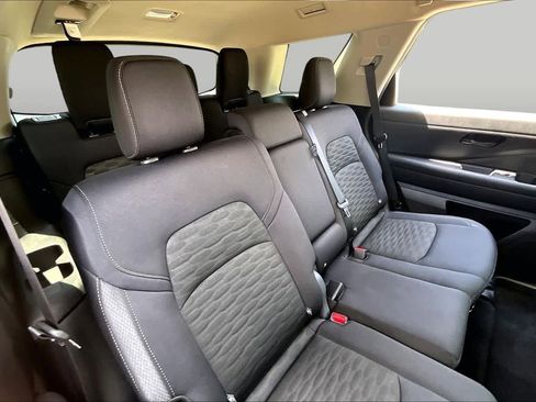 Used 2025 Nissan Pathfinder SV FWD image 19