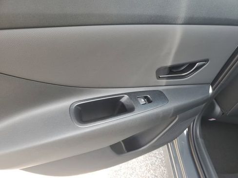 New 2026 Hyundai Elantra Sport FWD image 15