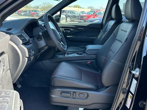 New 2026 Honda Ridgeline Black Edition image 9