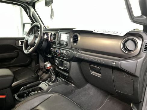 Used 2020 Jeep Wrangler Sport image 27