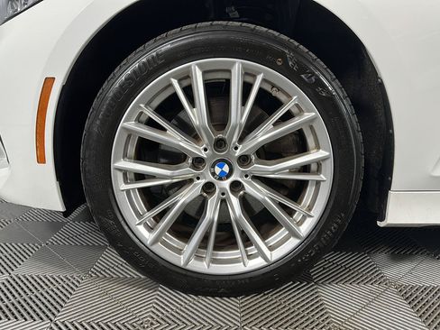 Used 2023 BMW 330i xDrive Sedan w/ Convenience Package AWD/4WD image 10