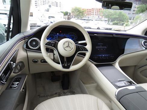 Certified 2023 Mercedes-Benz EQS 580 4MATIC SUV image 10