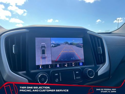 Used 2023 GMC Terrain SLT w/ Tech Package FWD image 32