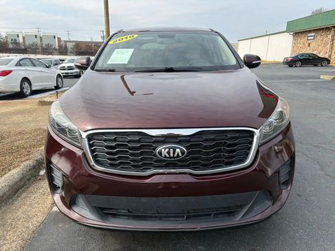 Used 2019 Kia Sorento LX image 2