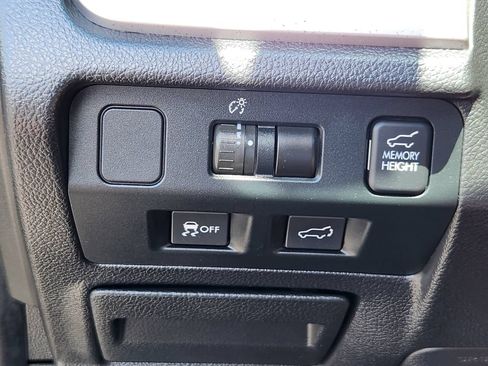 Used 2015 Subaru Forester 2.5i Limited AWD/4WD image 25