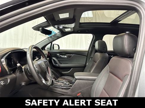 Certified 2024 Chevrolet Blazer RS w/ Driver Confidence II Package image 11