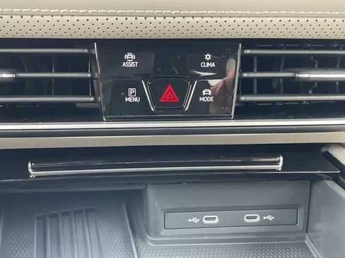 New 2026 Volkswagen Atlas SE FWD image 29