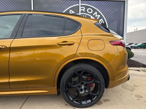 Used 2023 Alfa Romeo Stelvio Veloce AWD/4WD image 14