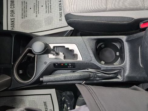 Used 2016 Toyota RAV4 XLE image 20