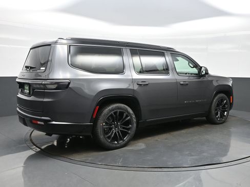 New 2026 Jeep Grand Wagoneer Summit AWD/4WD image 6