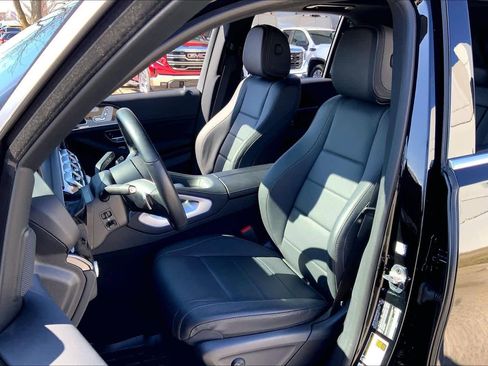 Used 2025 Mercedes-Benz GLE 450e GLE 450e image 8