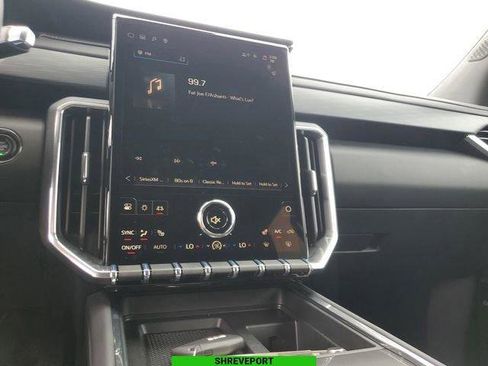 New 2026 GMC Acadia Elevation image 13