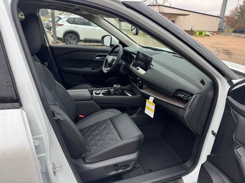 New 2026 Nissan Rogue Platinum w/ Platinum Premium Package AWD/4WD image 20